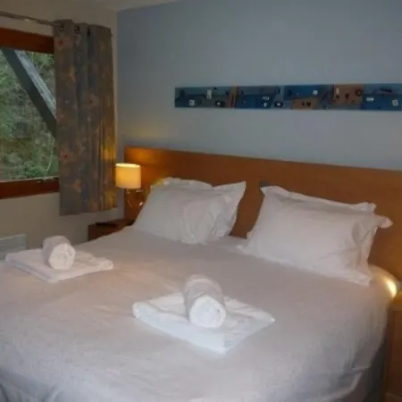 Bridge 21, Within Walking Distance Of Town Centre, Strictly No Pets *